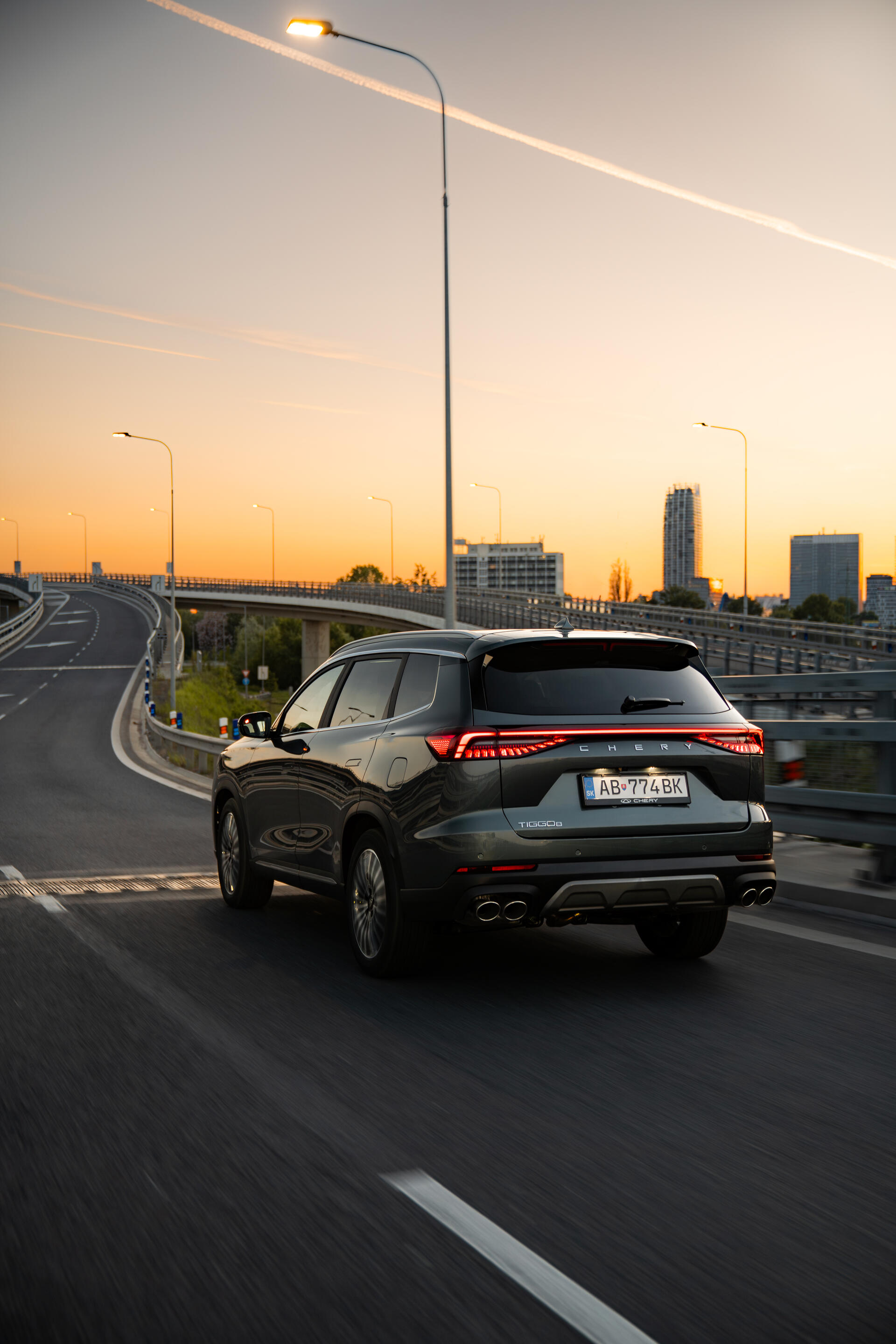 Tiggo 8 Plug-in Hybrid — fotografia 10