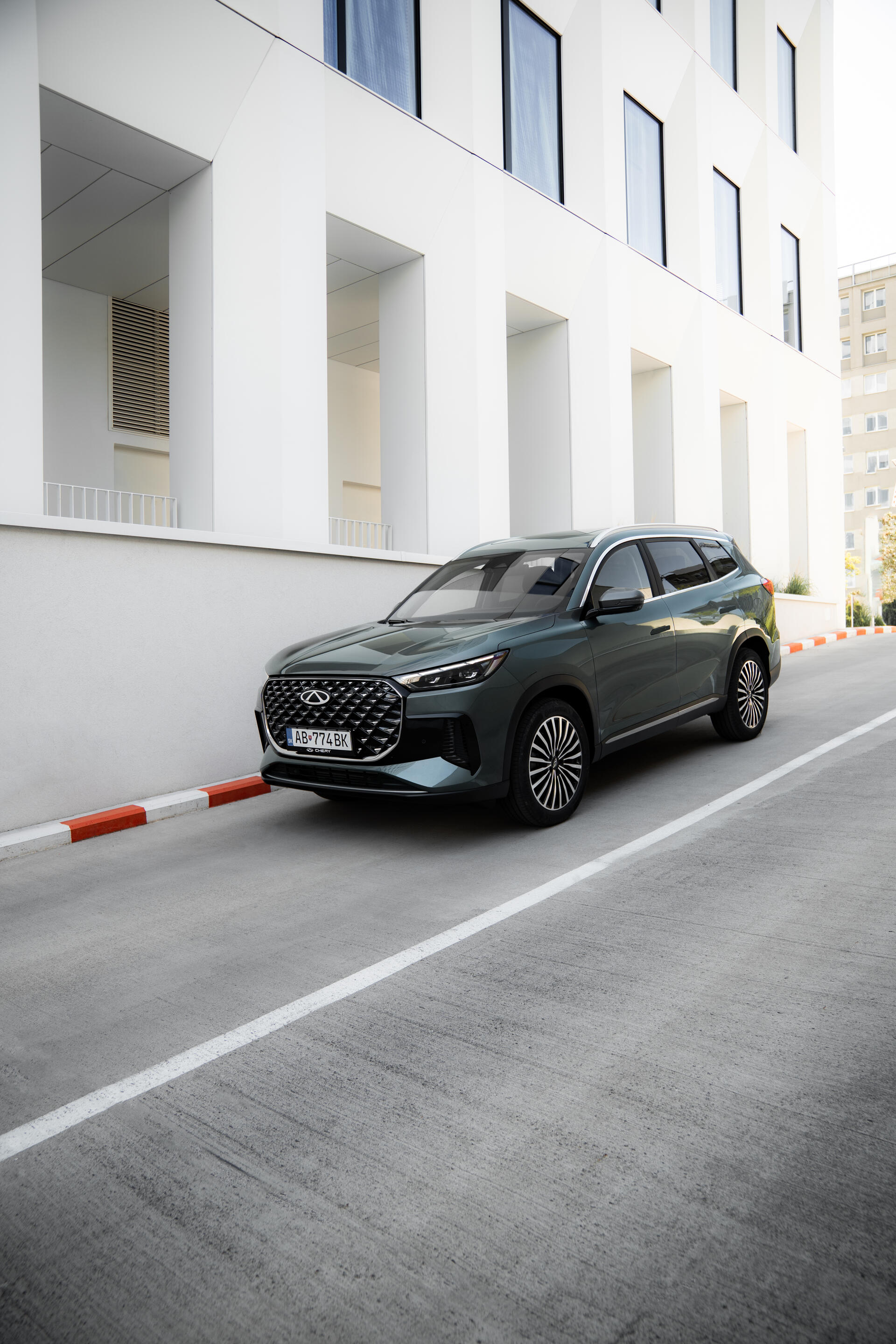 Tiggo 8 Plug-in Hybrid — fotografia 13