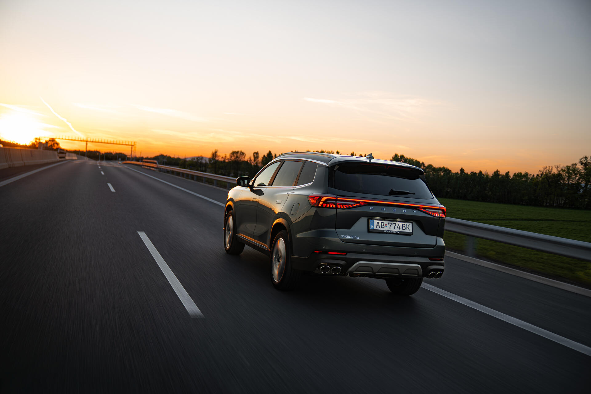 Tiggo 8 Plug-in Hybrid — fotografia 6