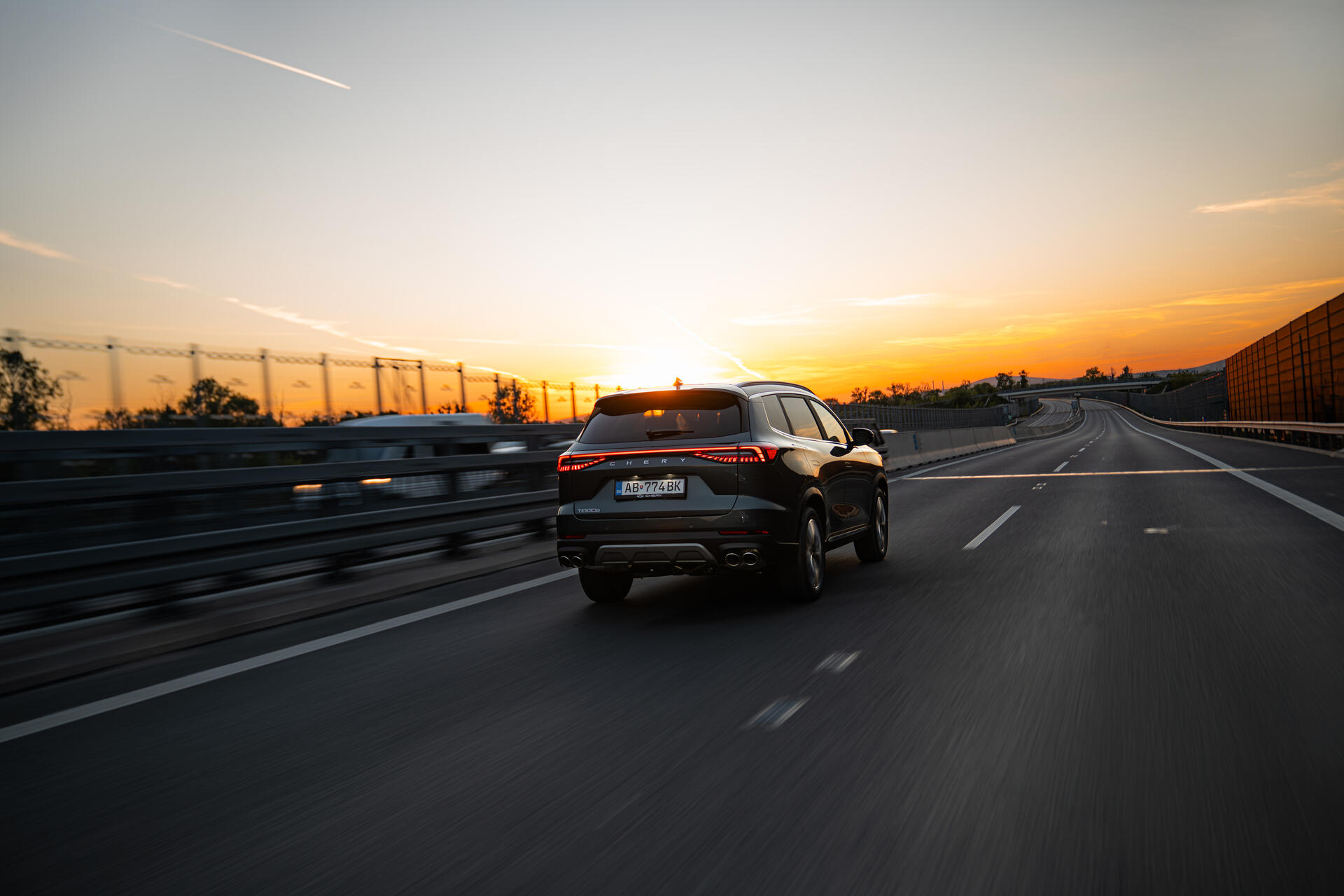 Tiggo 8 Plug-in Hybrid — fotografia 8
